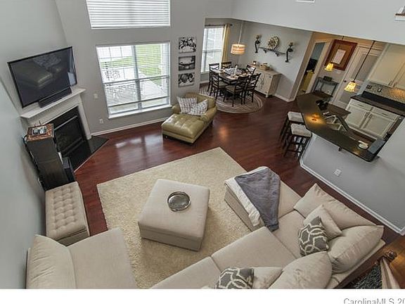 5th image of 13303 Centerview Ln