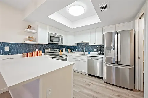 2143 E Center Ln #1 Photo 1 2143 E Center Ln #1 Photo 1