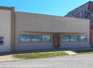 220 N Maple St, Nowata, OK 74048