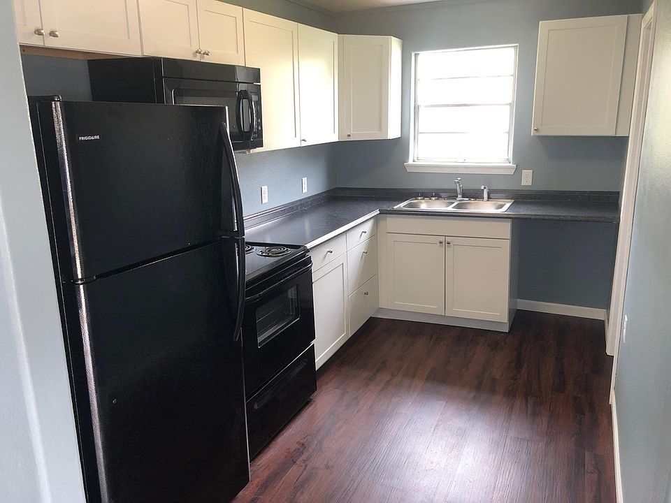 1st image of 100 1/2 E Maggie St