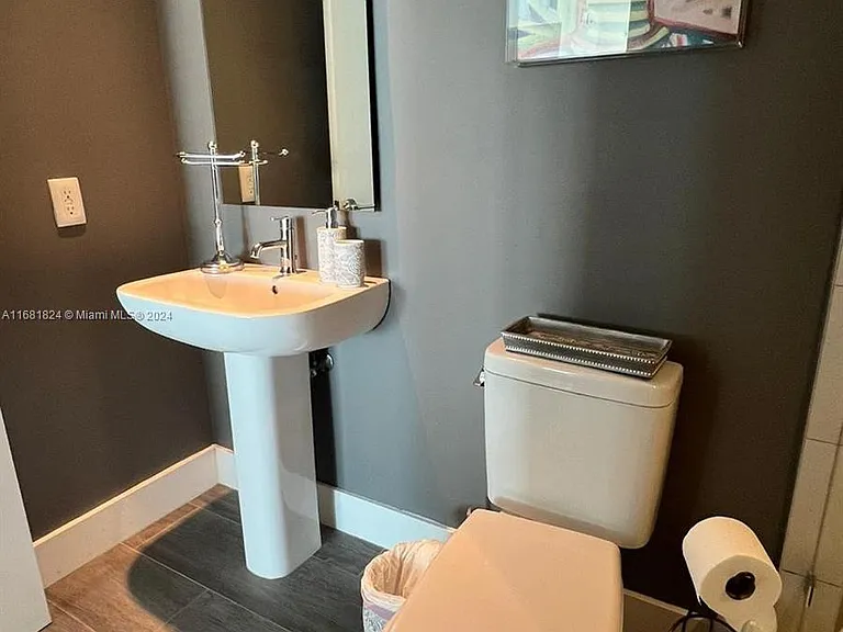 2900 NE 7th Ave #3408 — Photo 9