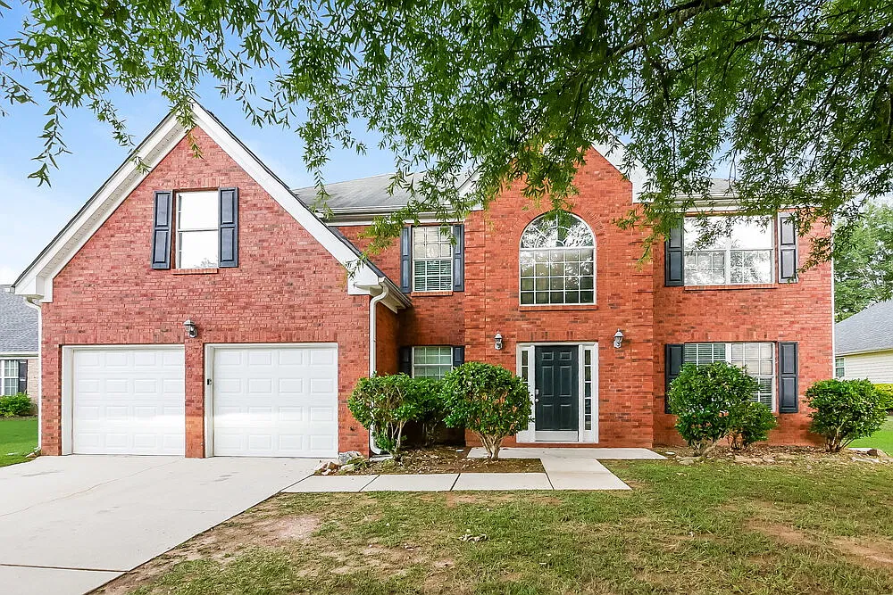 4 bed, 2.5 bath, 2804 sqft, $3,600 — Photo 1