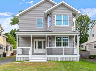 12 Roosevelt St, Norwalk, CT 06851