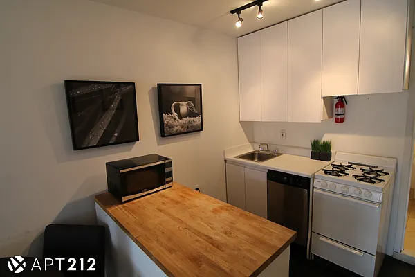Rented by APT212 INC | media 8
