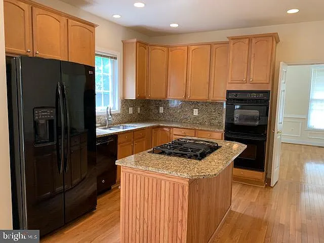 8219 Electric Ave — Photo 22