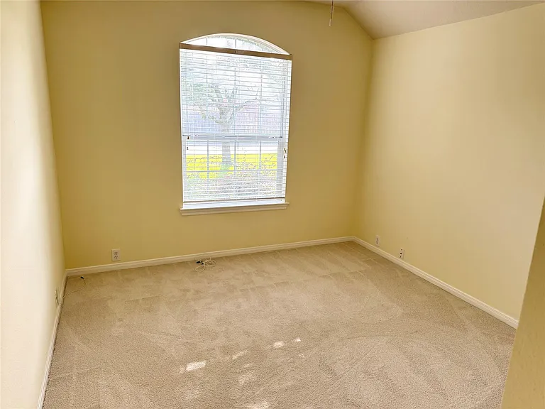 2607 Sun Cove Ln — Photo 16