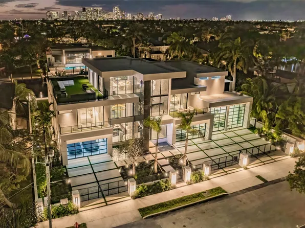 725 Poinciana Drive, Fort Lauderdale, FL 33301