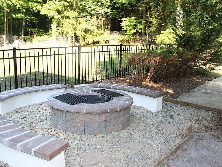 200 Hillside Ave — Photo 11