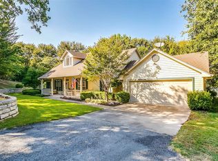 7338 Briar Rd, Azle, TX 76020