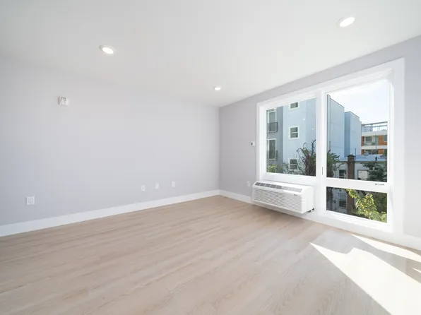 53 High Street image 10 of 13