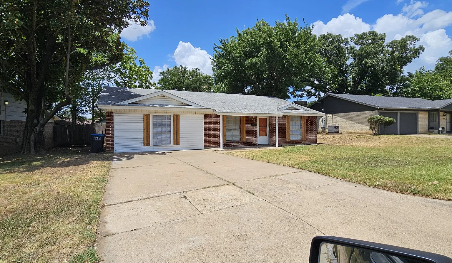 7205 Merry — Photo 1