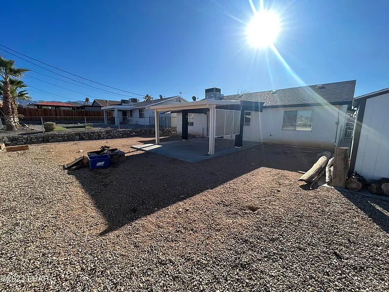2557 Palisades Dr — Photo 21
