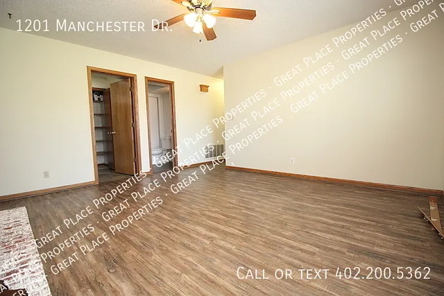 1201 Manchester Dr — Photo 17