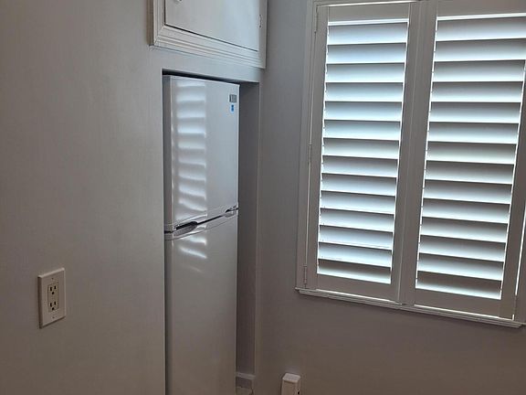 3rd image of 101 S Golfview Rd APT 11