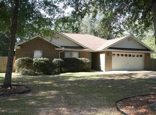 5567 Jones St, Milton, FL 32570