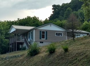 1391 Carbo Rd, Cleveland, VA 24225