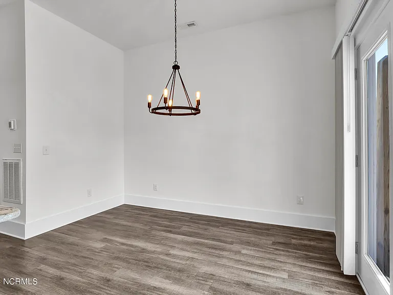 1808 Bungalow Row — Photo 11