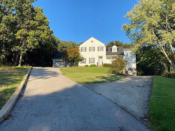 3rd image of 316 Deerfield Pl