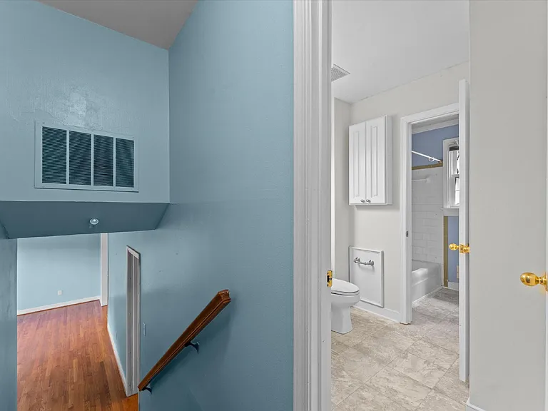 2220 Lauderdale Dr — Photo 15
