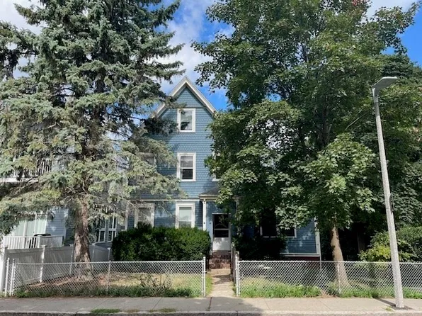 49 Wachusett St, Jamaica Plain, MA 02130