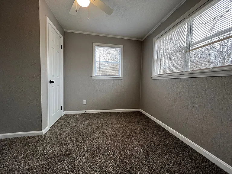 3577 Sunrise St — Photo 7