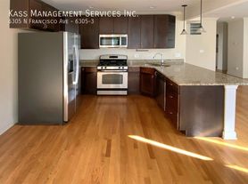 6305 N Francisco Ave, Chicago, IL