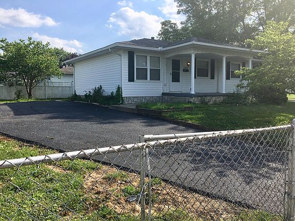 3rd image of 3902 Bradwell Dr