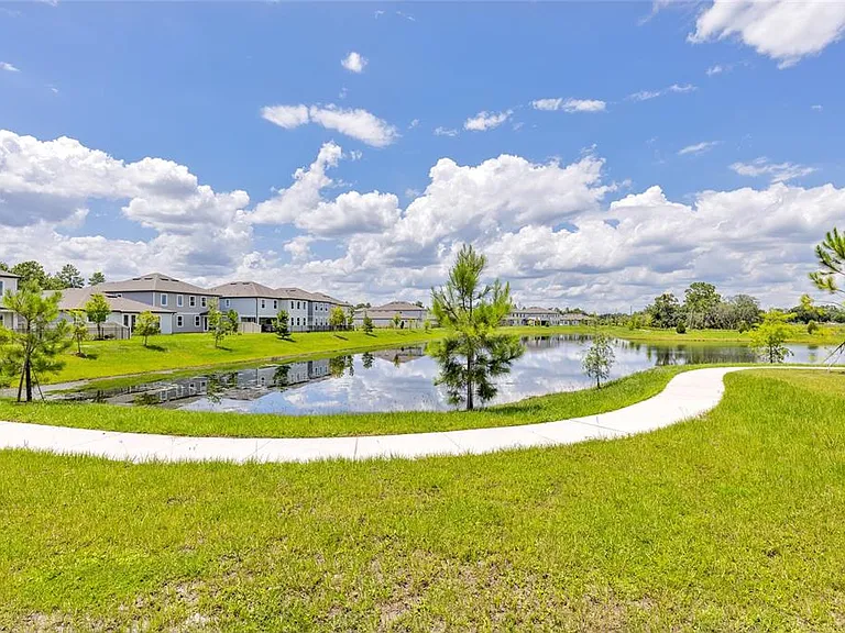 2205 Broadbrook Dr — Photo 3