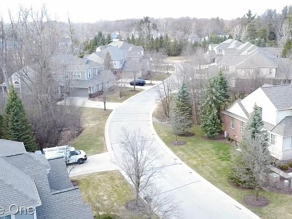 3rd image of 3585 Winding Brook Cir #89