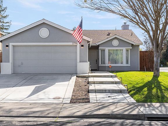 3rd image of 2796 Costa Ct