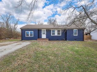 5205 Longview Rd, Kansas City, MO 64137