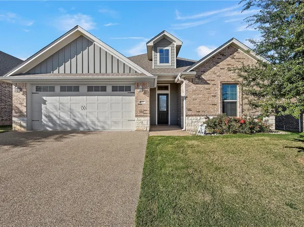 137 Lost Maples Ct, Hewitt, TX 76643