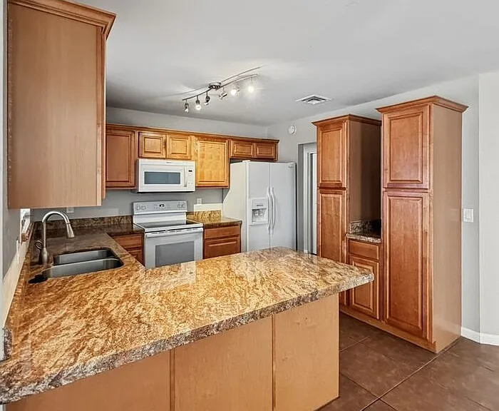 4910 W Gail Dr — Photo 20