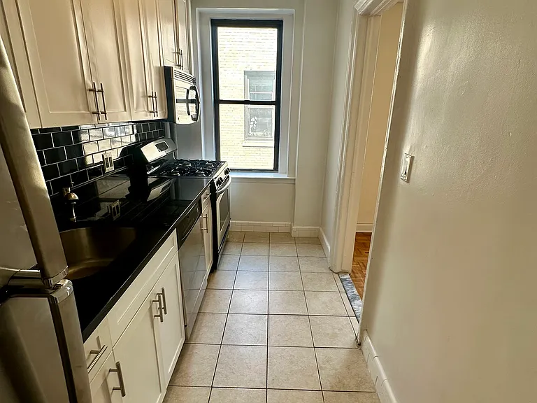 350 W 55th St #9B — Photo 14