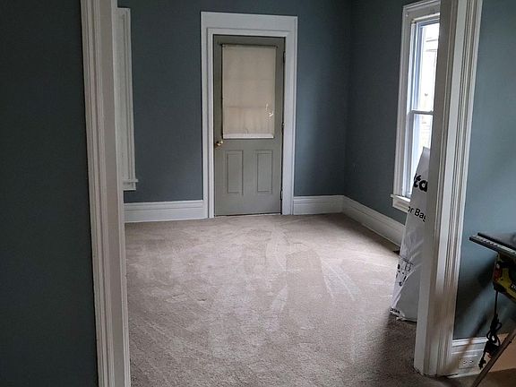 2nd image of 180 Miller St #1