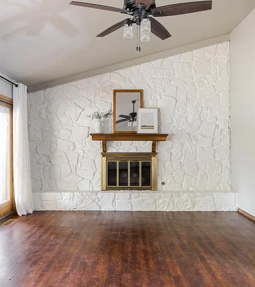 320 Elwood Dr — Photo 6