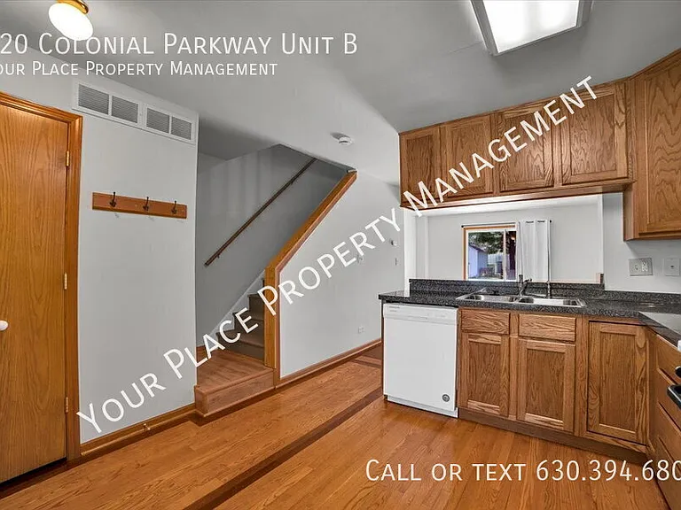 120 Colonial Pkwy #B — Photo 10