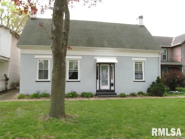 511 Main St, Henry, IL 61537