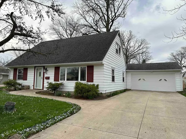 1903 Legoma Dr, Fort Wayne, IN 46819