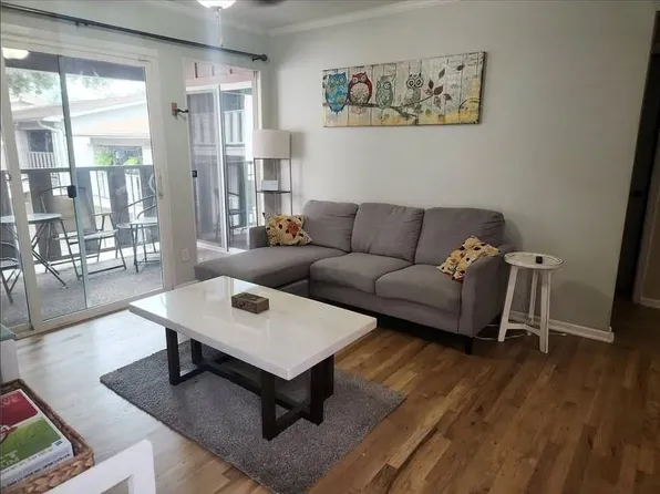 1304 Summit St APT 208, Austin, TX 78741