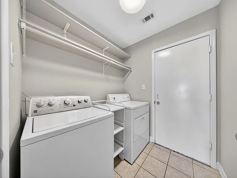 7243 River Pines Dr — Photo 18