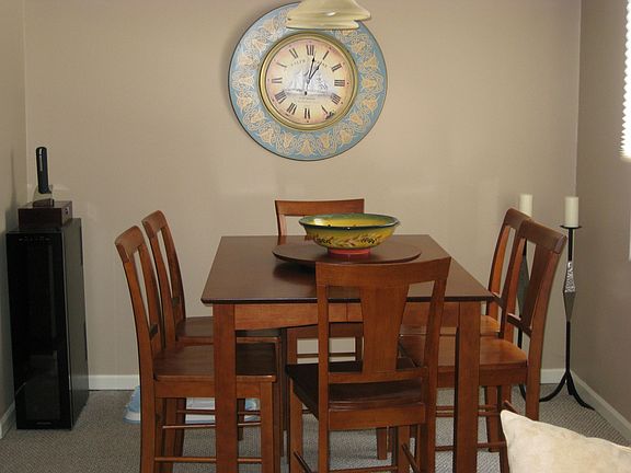 3rd image of 110 Charter Oaks Dr APT 1