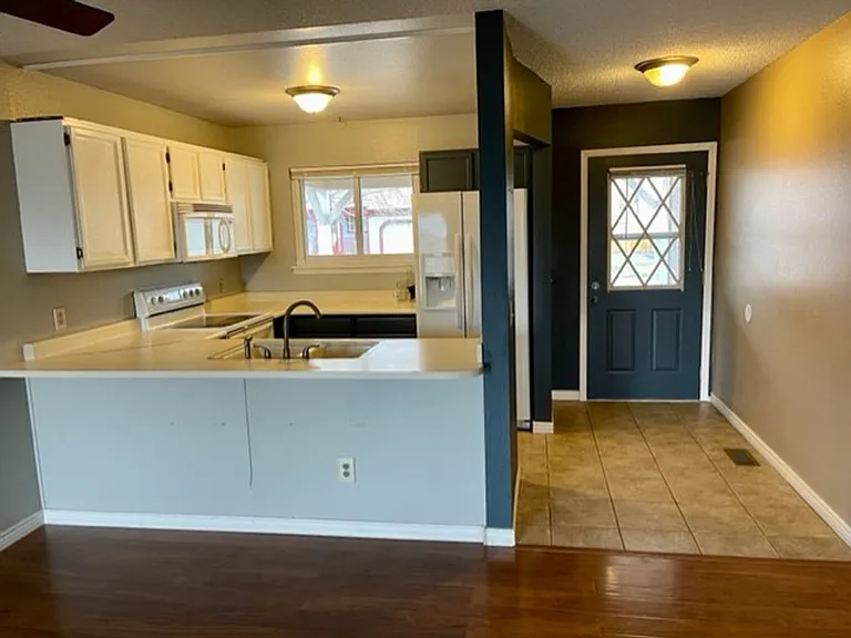 6100 Fenton St — Photo 2