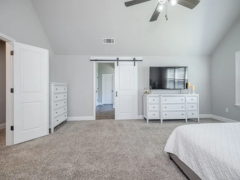 821 Lost Grove Trl — Photo 30