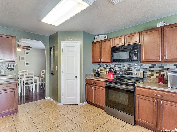 5th image of 9019 OAKWOOD PARK