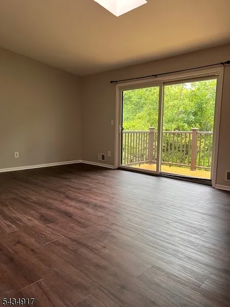 2 bed, 1.5 bath, $2,295 — Photo 2