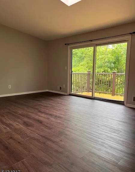 602 Spruce Hills Dr — Photo 2