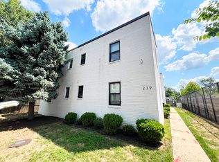 239 12th Pl NE APT 4, Washington, DC 20002