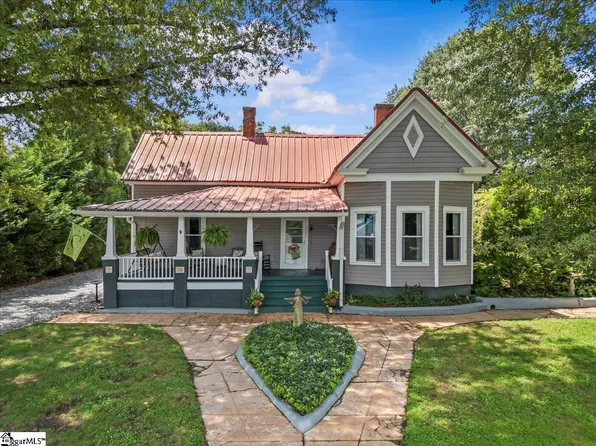 10 S Peachtree St, Liberty, SC 29657