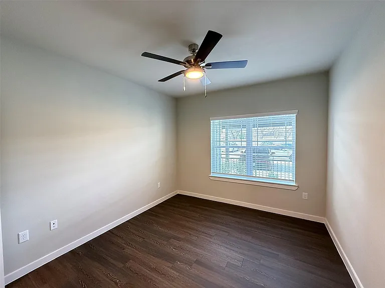 2102 Antoine Dr #A13313 — Photo 6